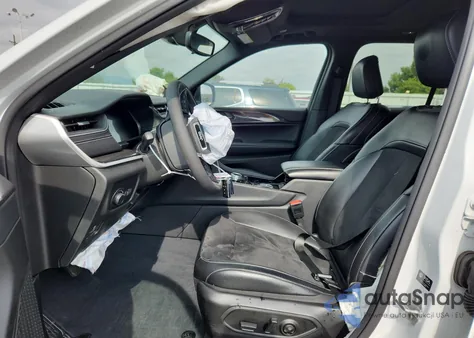 2023 Jeep Grand Cherokee Laredo z USA, uszkodzony, nr VIN 1C4RJHAG2PC557144